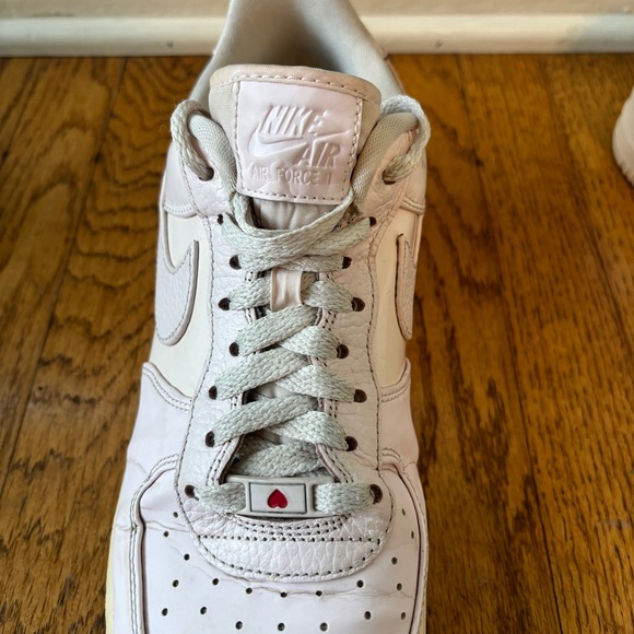 Nike Air Force 1 Limited Edition Light Pink Valentine’s Sneakers, size 11 w - Picture 5 of 6